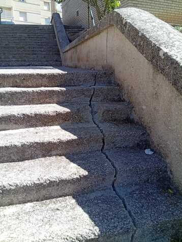 Estado actual de las escaleras 